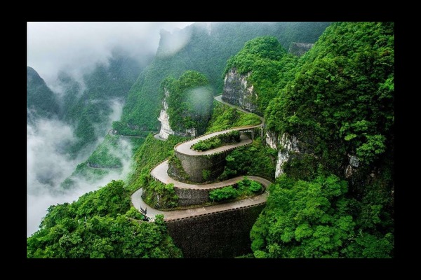 रास्ते तंग, बदहाल हों तो भी अपने गंतव्य तक पहुंच जाएंगे, बस हौसले बुलंद होने चाहिएं